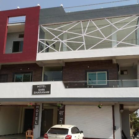 Hotel Shri Sharanam Maheshwar Kültér fotó